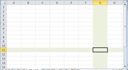 Highlight row and column of selected cell